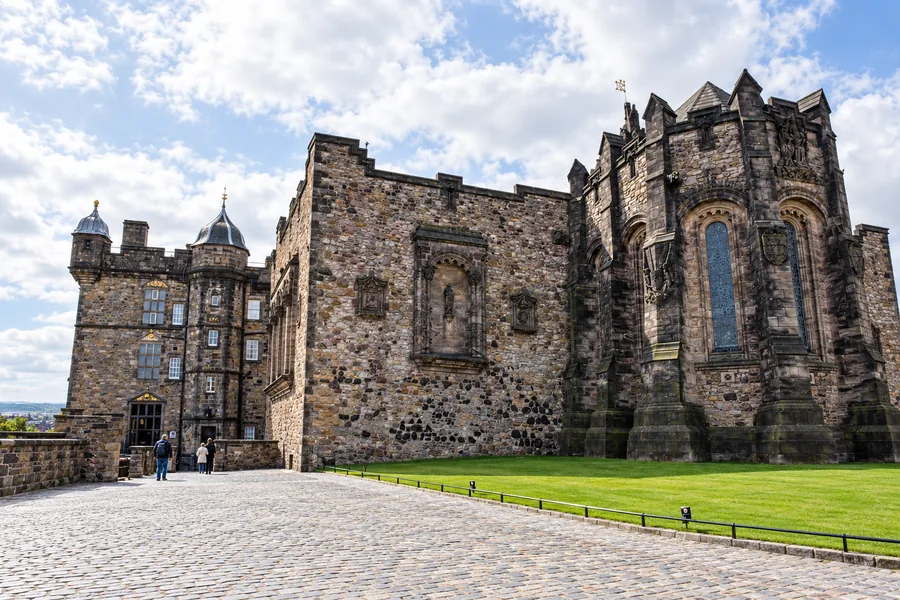 Edinburgh Castle grounds for a relaxed two- to three-hour visit